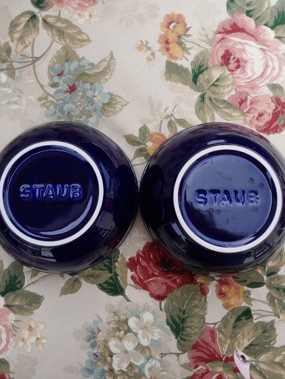 STAUB 2 Piece 6.5 Inch Universal Vitreous Glass Porcelain Bowl Set in Dark Blue - Picture 6 of 11